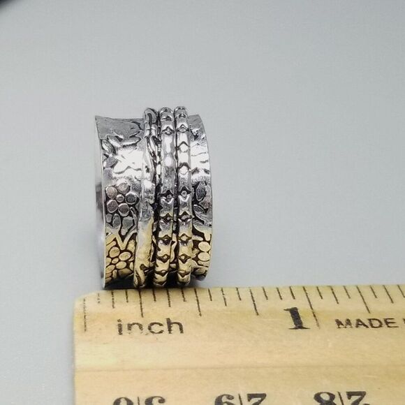 Vintage Silver Tone Spinner Ring, Size 7.5 Wide Fidget Band, Floral Leaf Design - Picture 5 of 7